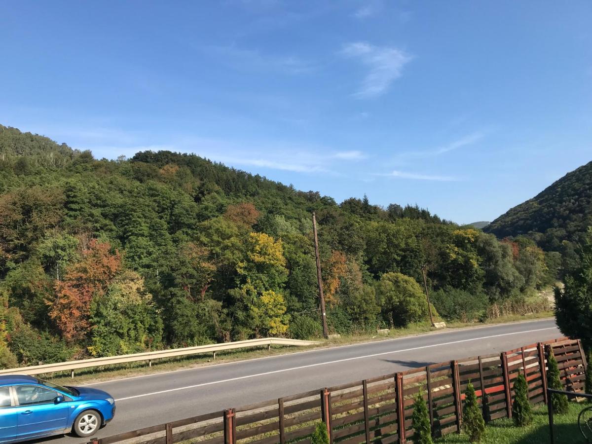 La Butuci Hotel Tirgu Ocna Bagian luar foto